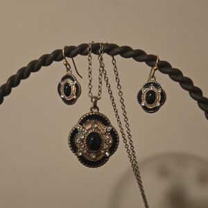 Black/ Gold Floral Necklace Set